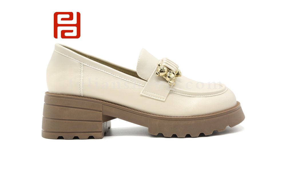 福连升时尚休闲女鞋 中跟厚底乐福鞋单鞋