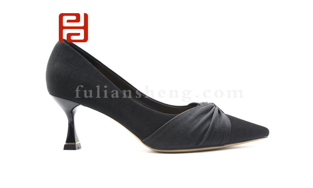 尖头中跟鞋 魅力时装女鞋